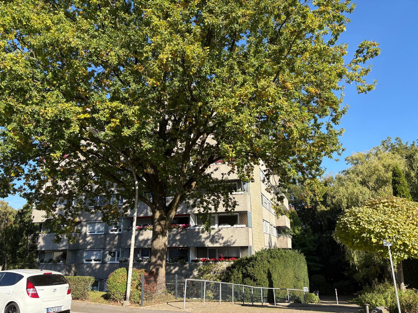 Straßenansicht