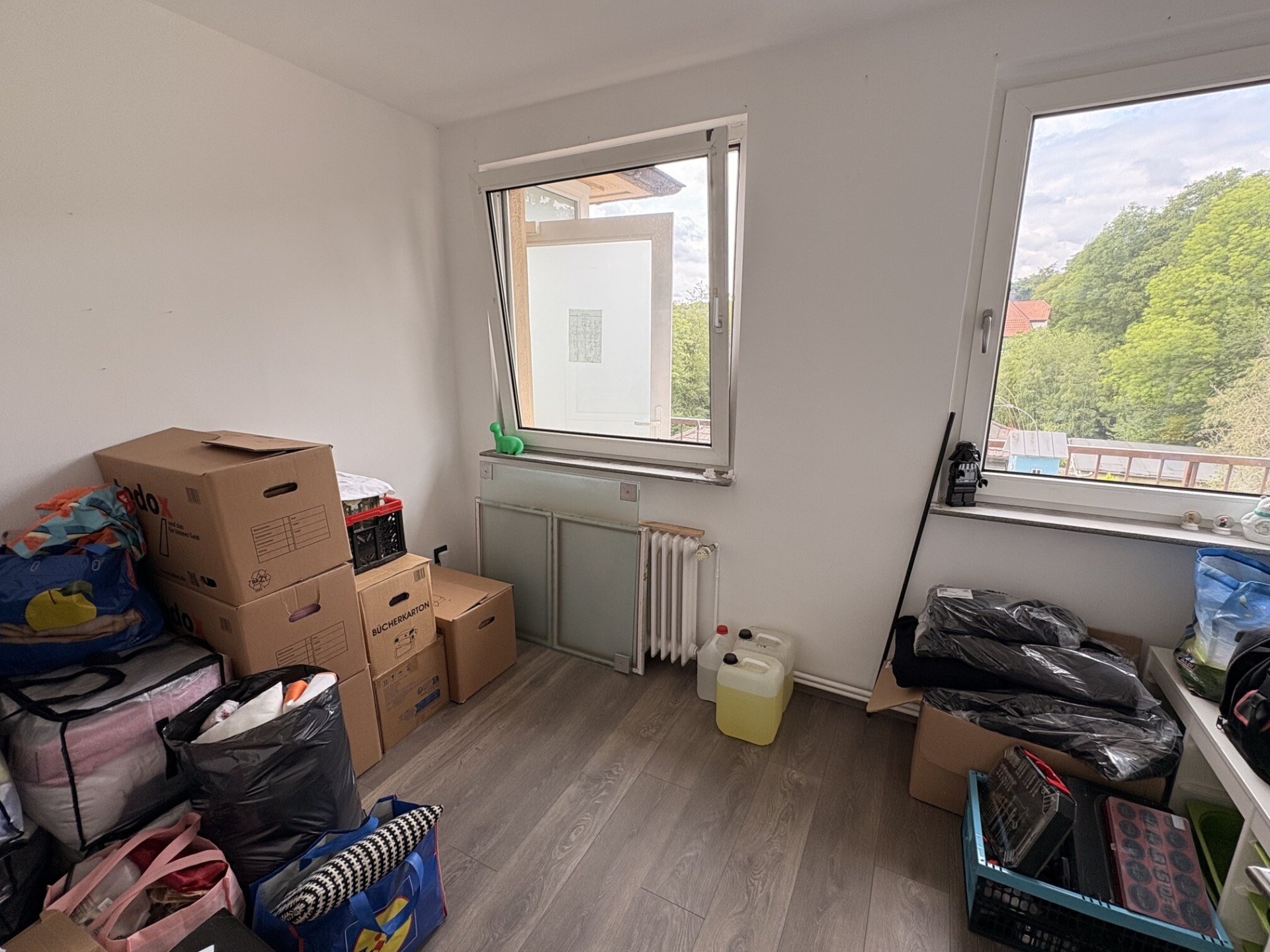 Kinderzimmer o. Arbeitszimmer
